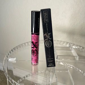 KVD Vinyl Lip Cream in shade Rosita